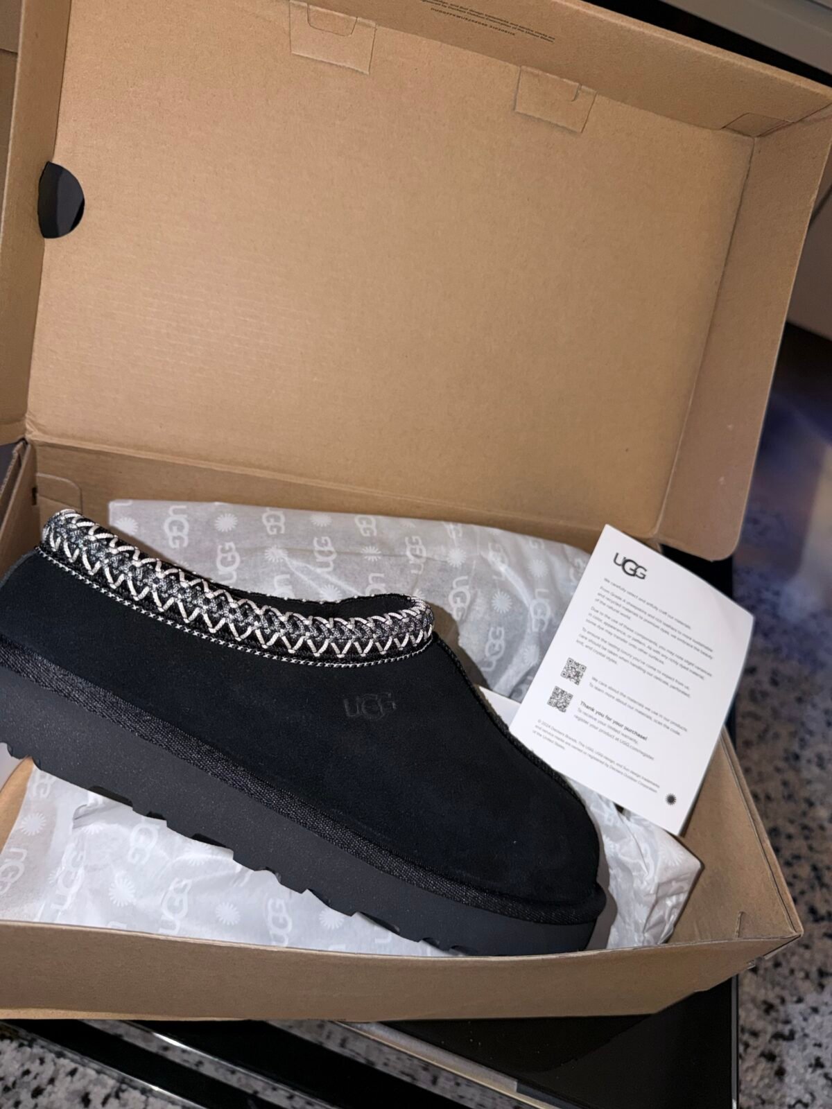 Genuine Tasman Uggs / Normal sole