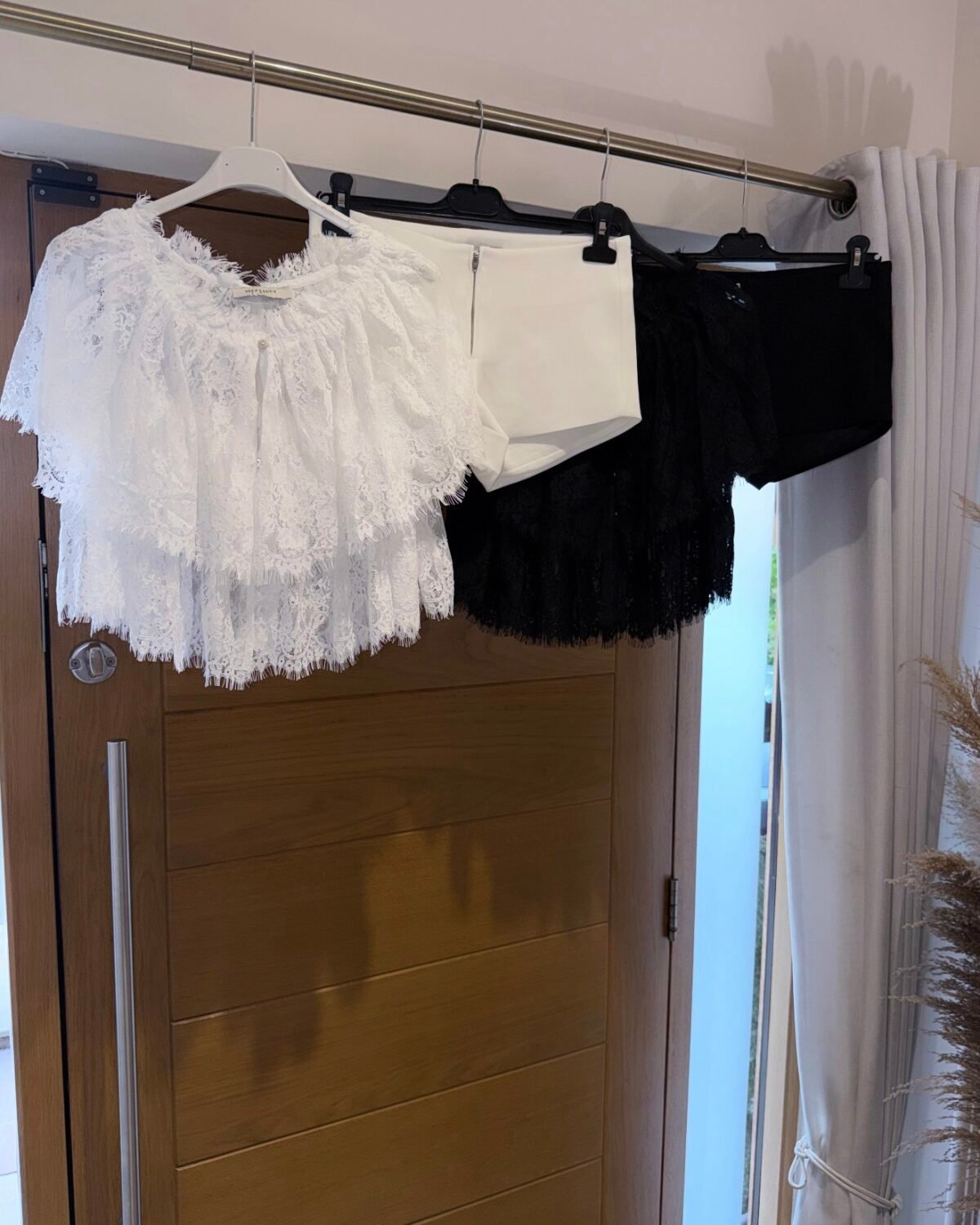 New Lace Top & Hot Shorts