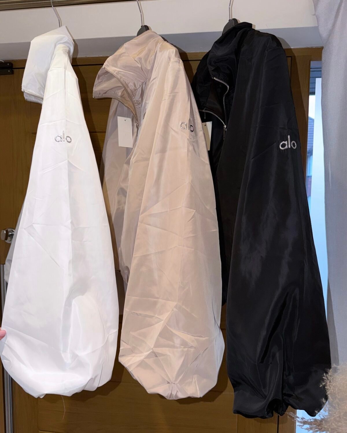 Wind breaker jacket
