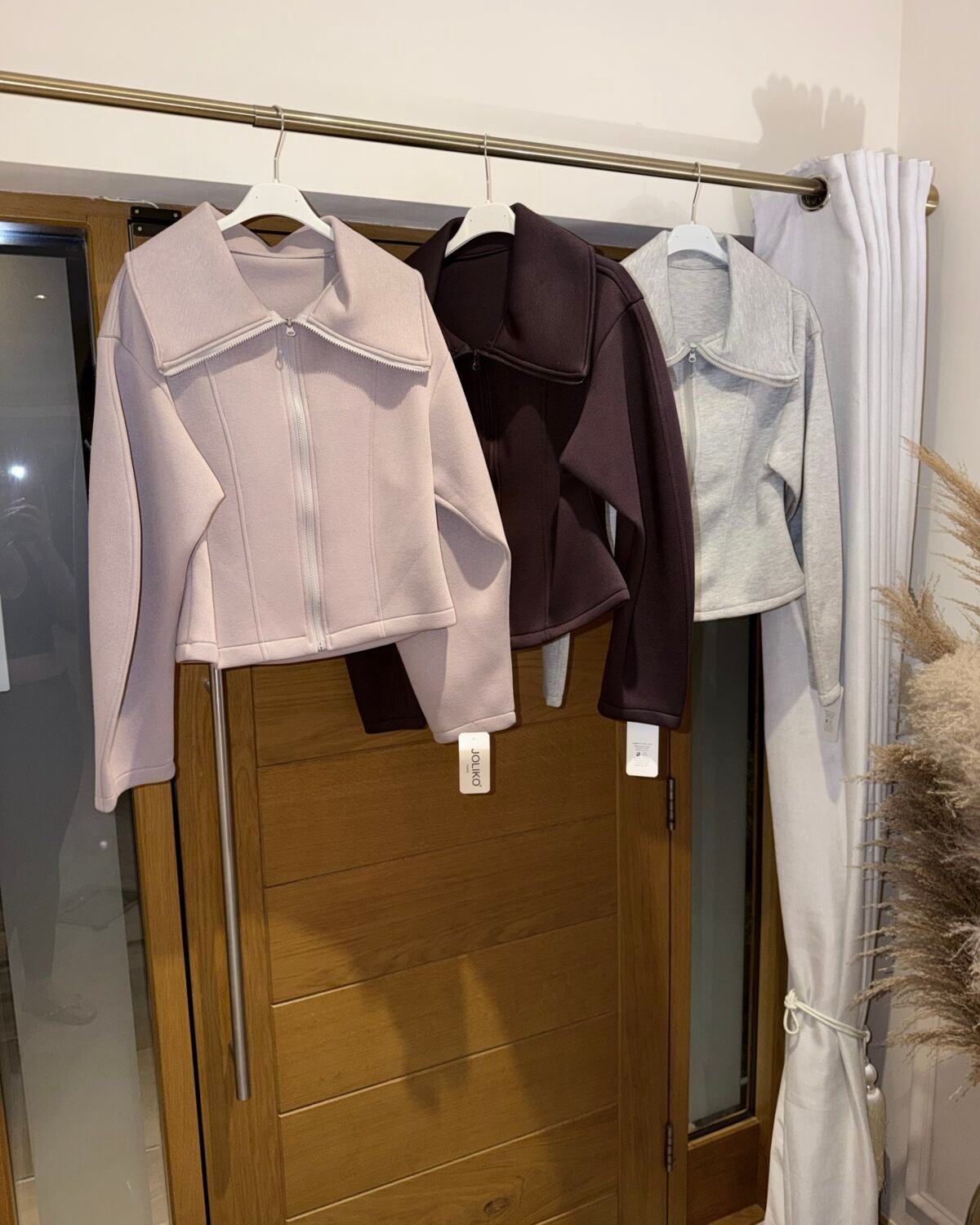Wide Collar Zip Jacket